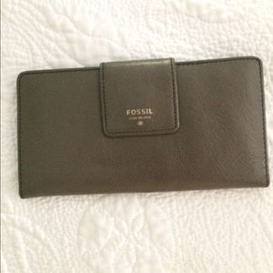 Fossil wallet